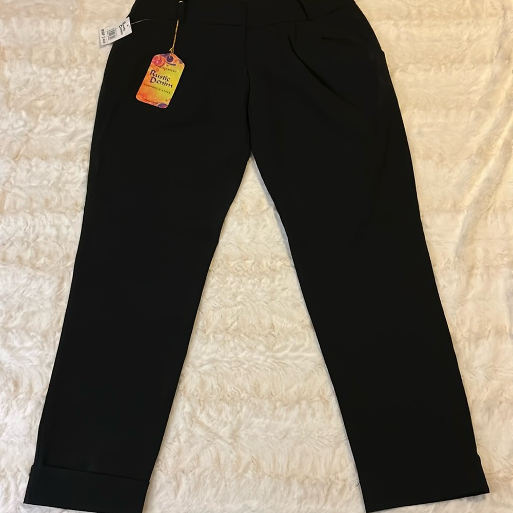 Casual Dress Pants capri style pleated with front pockets and cuffed at bottom